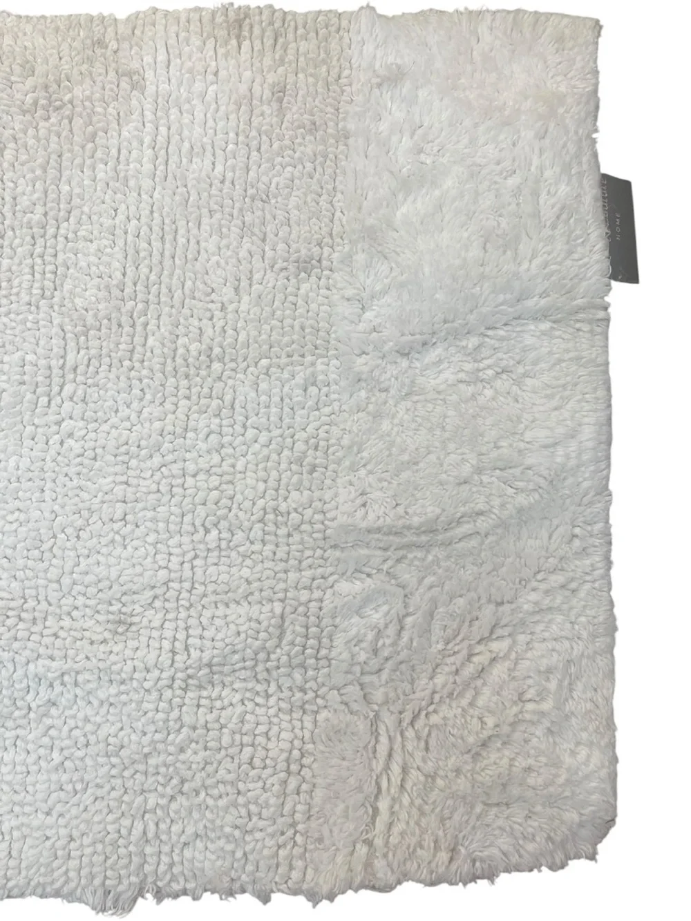 Juicy Couture Brooklyn Vintage Reversible Bath Rug White